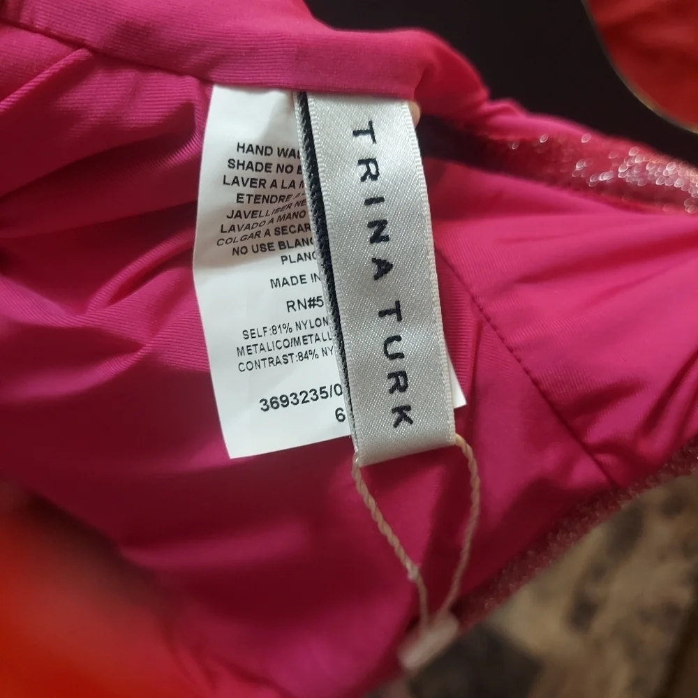 Trina Turk 🔥NWT 🔥Pink Sparkle Bandeau Swim Top 🏊‍♀️👙